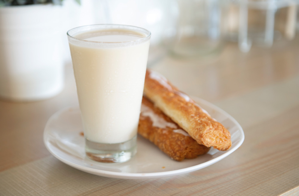 horchata-orxata-drink-valencia-cuisine-valenciana-wiber