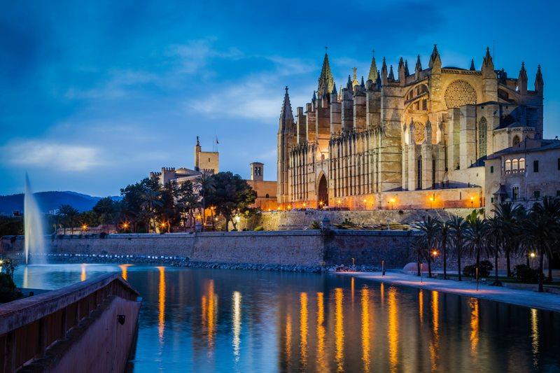 cathedral-mallorca-winter