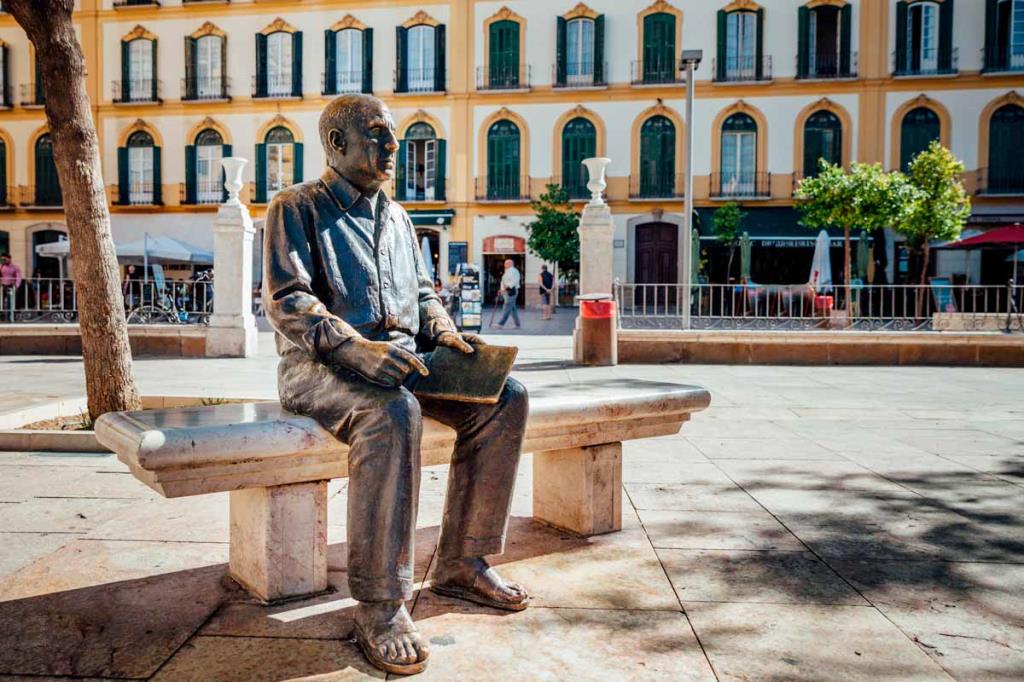 bronze-statue-picasso-malaga