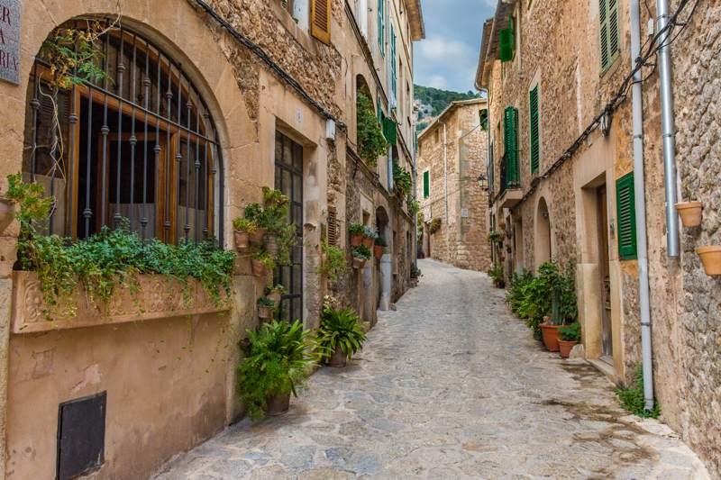 valldemossa-mallorca-winter